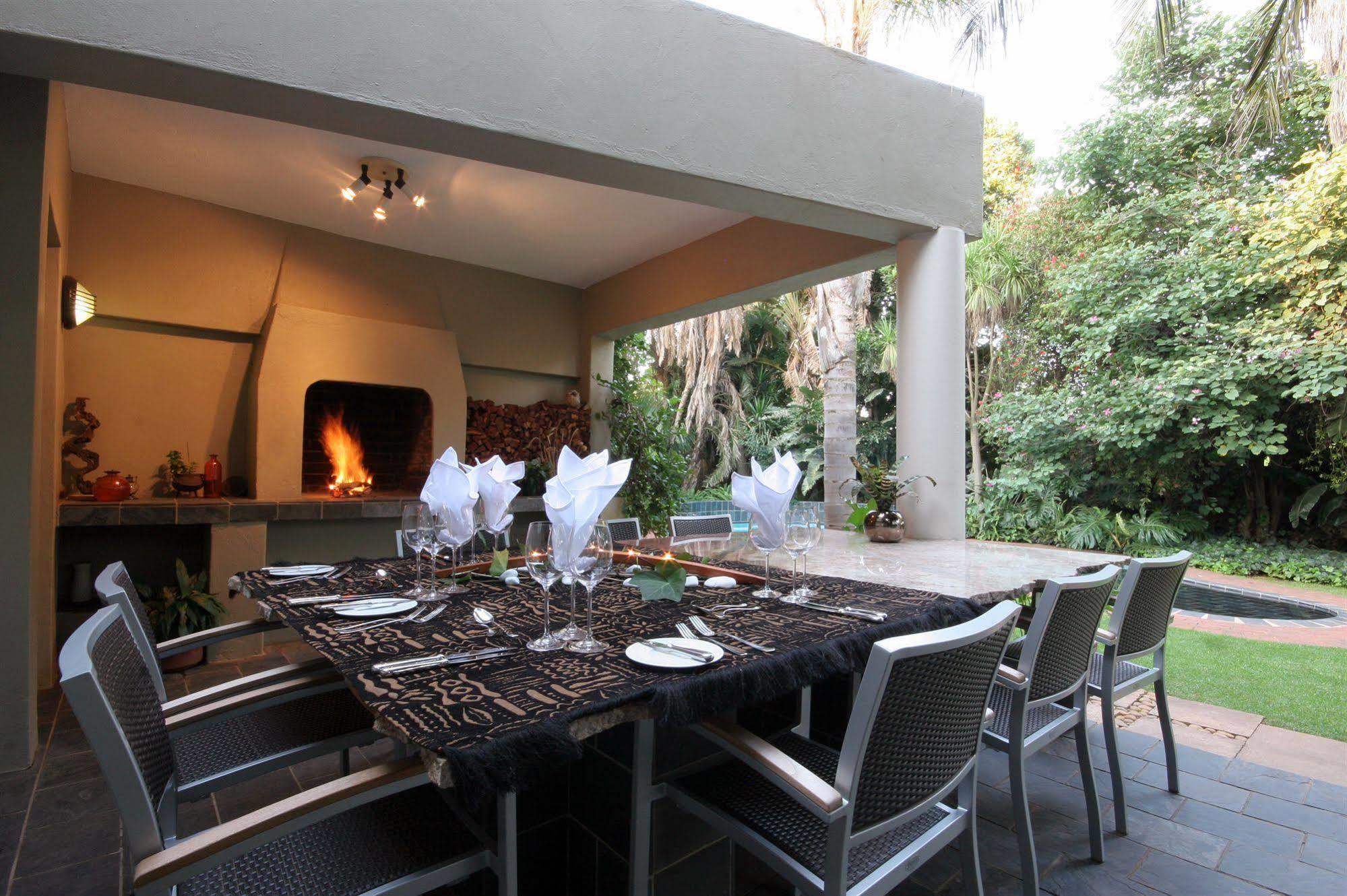 African Rock Hotel & Spa, A "Boutique Lifestyle Resort" Kempton Park Exterior photo
